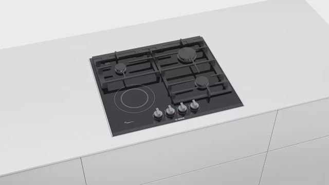Bosch Table cuisson mixte gaz élec PRY6A6B70Q