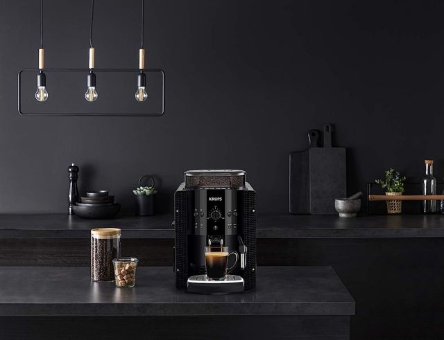 Krups machine a café essential Cafetière  YY8125FD