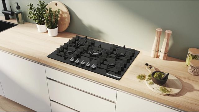Bosch Plaque de cuisson encastrable Série 6 PPQ7A6I40 75cm