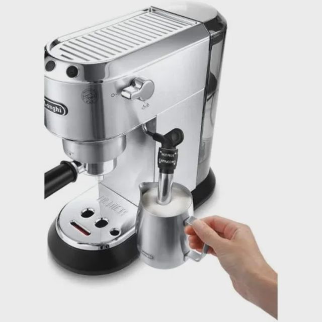 DeLonghi cafetière Dedica Style expresso EC685M